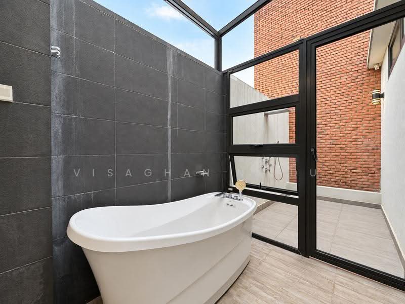 Rumah Teres 3.5-Tingkat untuk Disewa di Rawang (Selangor) - Visaghan Naidu - Bathroom - PropertyGuru.com.my