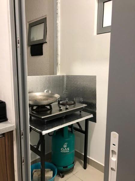 Kondominium untuk Disewa di Lakefront Residence - Chris Lee - Kitchen - PropertyGuru.com.my