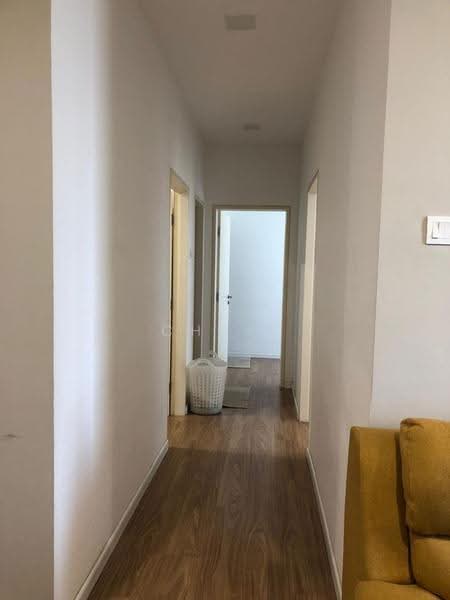 Kondominium untuk Disewa di Lakefront Residence - Chris Lee - Corridor - PropertyGuru.com.my