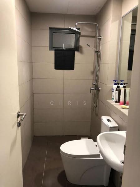 Kondominium untuk Disewa di Lakefront Residence - Chris Lee - Bathroom - PropertyGuru.com.my