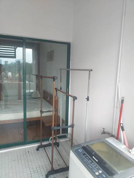 Kondominium untuk Disewa di 10 Semantan Suites - Jason Chee - Balcony - PropertyGuru.com.my
