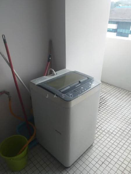 Kondominium untuk Disewa di 10 Semantan Suites - Jason Chee - Balcony - PropertyGuru.com.my