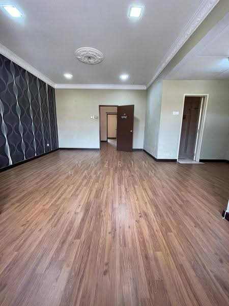 Terraced House for Sale in Denai Alam (Shah Alam) - Nazrin Hakimin - Living Room - PropertyGuru.com.my