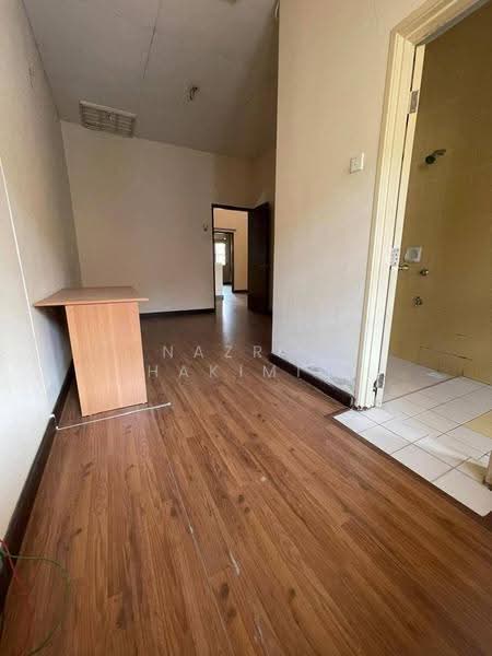 Terraced House for Sale in Denai Alam (Shah Alam) - Nazrin Hakimin - Corridor - PropertyGuru.com.my