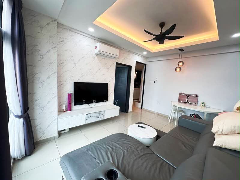 Kondominium untuk Disewa di The Promenade - Jerry Tan - Living Room - PropertyGuru.com.my