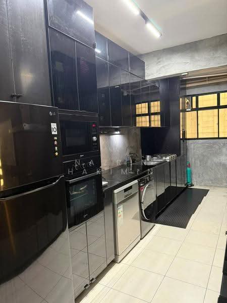 Kondominium untuk Dijual di Platinum Lake PV 13 - Nazrin Hakimin - Kitchen - PropertyGuru.com.my