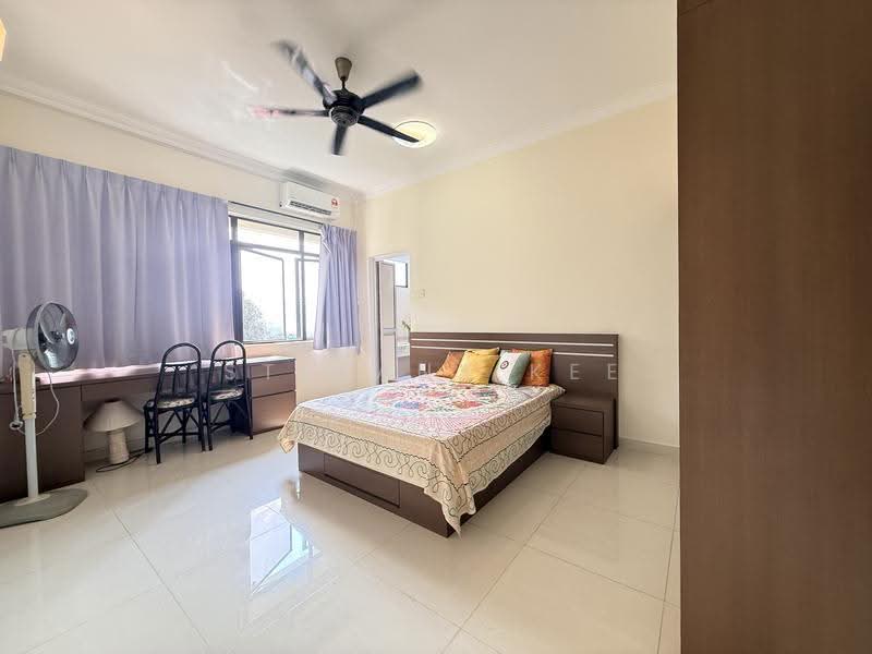 Condominium for Sale at Pearl View - Stefany Kee - Bedroom - PropertyGuru.com.my