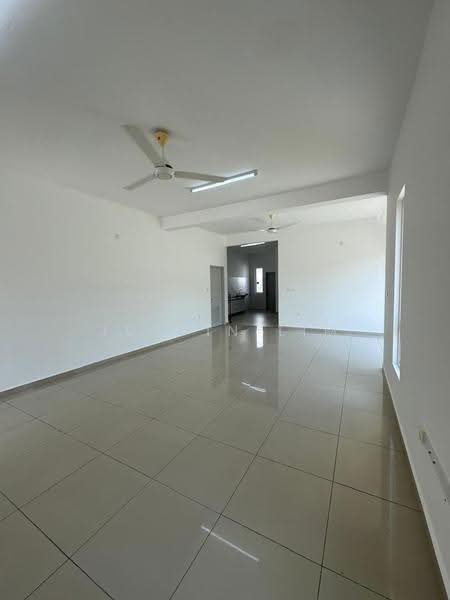 Rumah Teres untuk Disewa di Seremban (Negeri Sembilan) - Justin Lim - Living Room - PropertyGuru.com.my