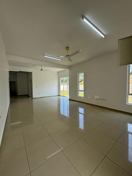 Rumah Teres untuk Disewa di Seremban (Negeri Sembilan) - Justin Lim - Living Room - PropertyGuru.com.my
