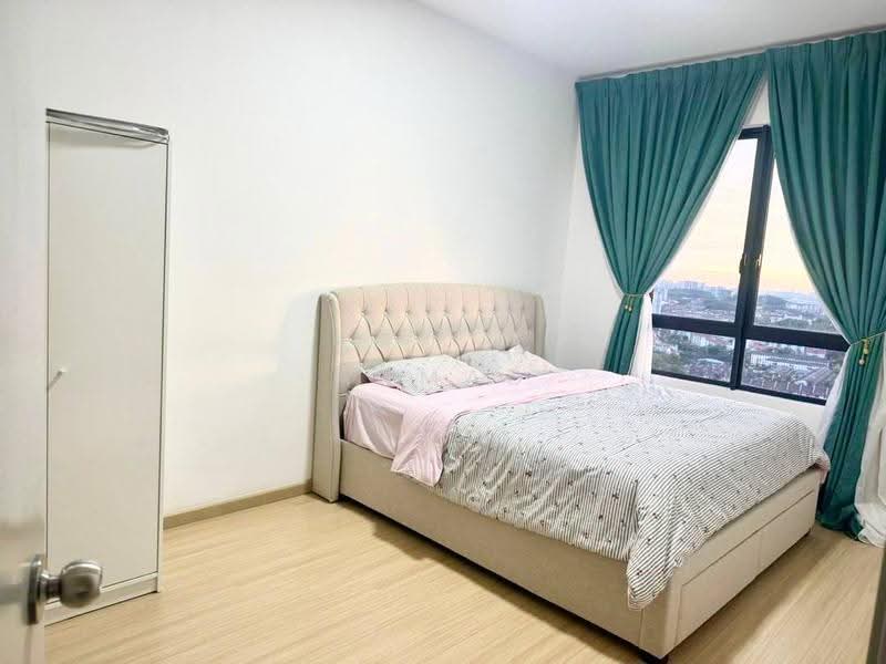 Kediaman Servis untuk Dijual di You City 3 - Ahmad Muslim - Bedroom - PropertyGuru.com.my