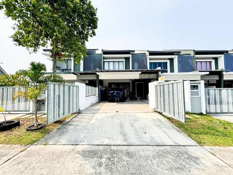 Terraced House for Sale in Sungai Buloh (Selangor) - Nazrin Hakimin - Exterior - PropertyGuru.com.my