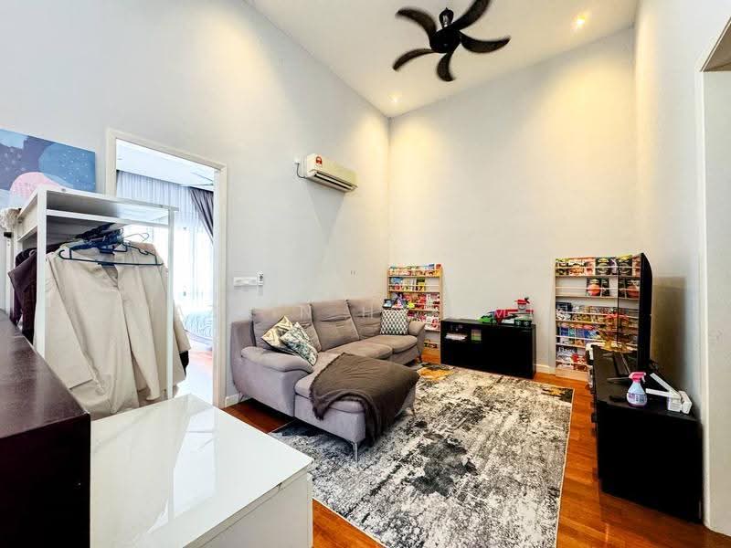 Terraced House for Sale in Sungai Buloh (Selangor) - Nazrin Hakimin - Living Room - PropertyGuru.com.my