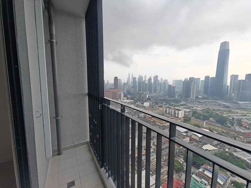Kondominium untuk Dijual di Skyline KL - Elvis Kok - Balcony - PropertyGuru.com.my