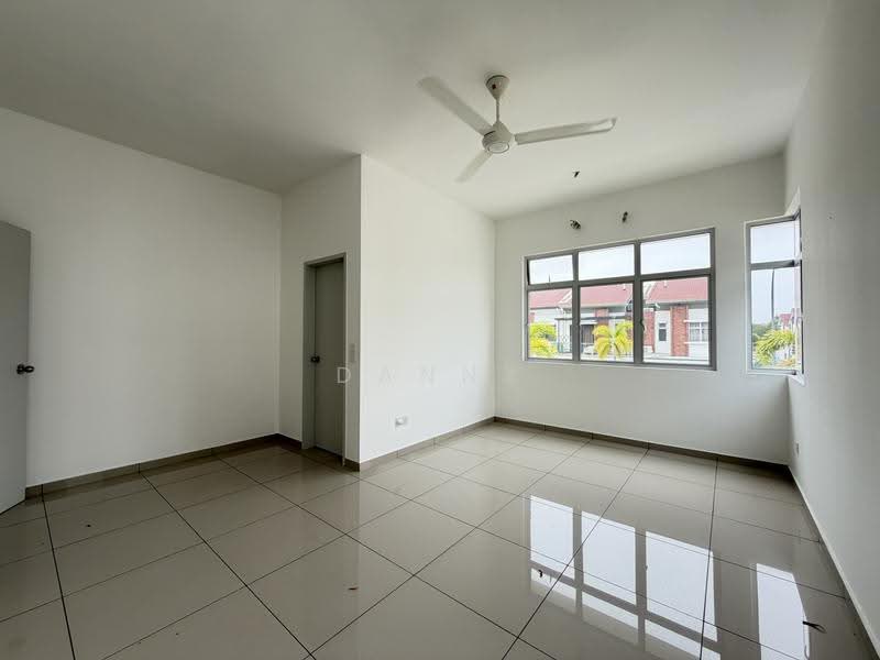 2-storey Terraced House for Sale in Bandar Rimbayu (Telok Panglima Garang) - Danny Wong - PropertyGuru.com.my
