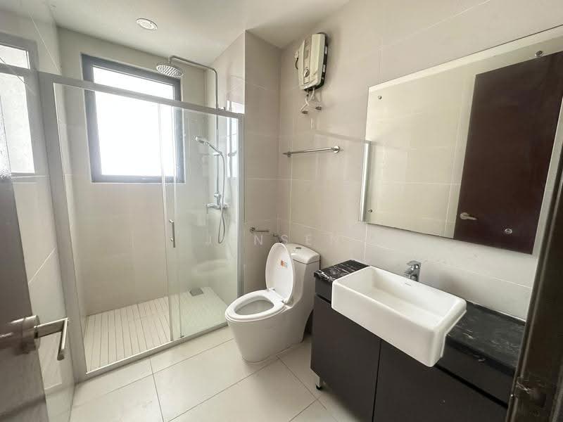 Kondominium untuk Disewa di Amberside @ Country Garden Danga Bay - Jensen Goh - Bathroom - PropertyGuru.com.my