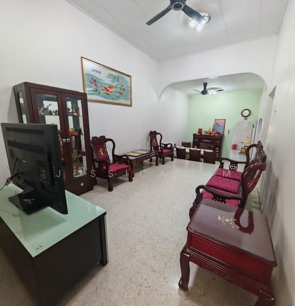Rumah Teres 2-Tingkat untuk Dijual di Kepong Baru (Kepong) - Jessica Lim - Living Room - PropertyGuru.com.my