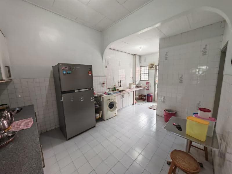 Rumah Teres 2-Tingkat untuk Dijual di Kepong Baru (Kepong) - Jessica Lim - Kitchen - PropertyGuru.com.my