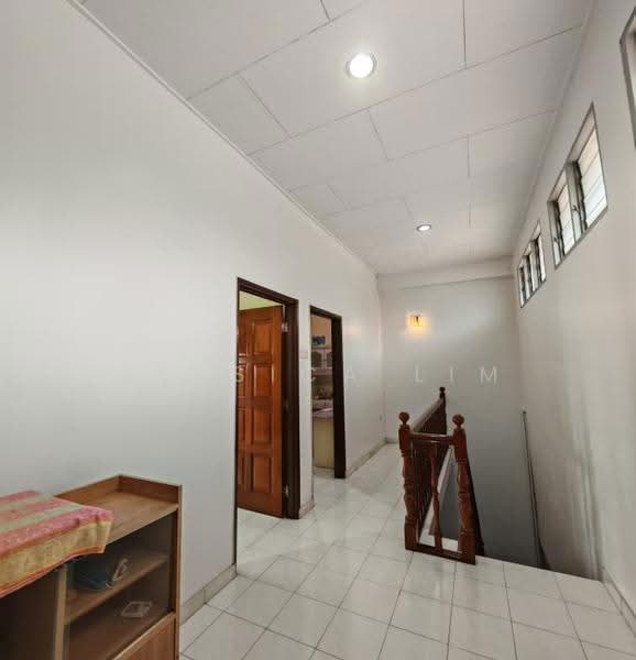 Rumah Teres 2-Tingkat untuk Dijual di Kepong Baru (Kepong) - Jessica Lim - Corridor - PropertyGuru.com.my