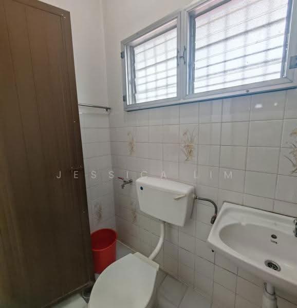 Rumah Teres 2-Tingkat untuk Dijual di Kepong Baru (Kepong) - Jessica Lim - Bathroom - PropertyGuru.com.my