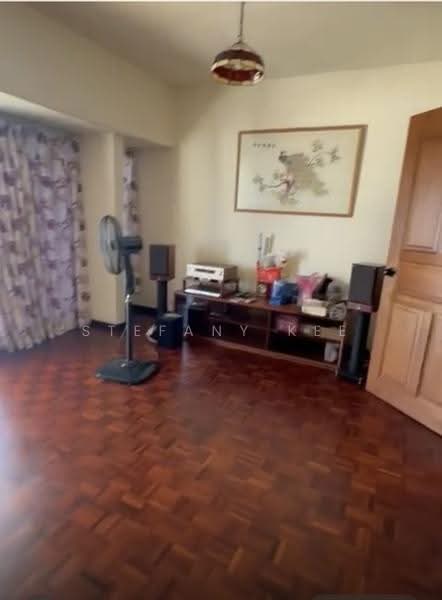 3-storey Terraced House for Sale in Mount Pleasure (Batu Ferringhi) - Stefany Kee - Living Room - PropertyGuru.com.my