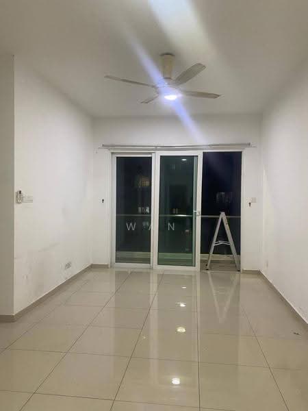 Kediaman Servis untuk Dijual di Seasons Amara Larkin - Wan Ning - Living Room - PropertyGuru.com.my