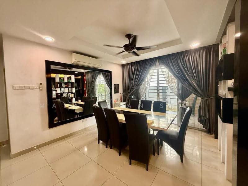 Semi-Detached House for Sale in Bandar Parklands (Klang) - Mala Palanisamy - Dining Room - PropertyGuru.com.my