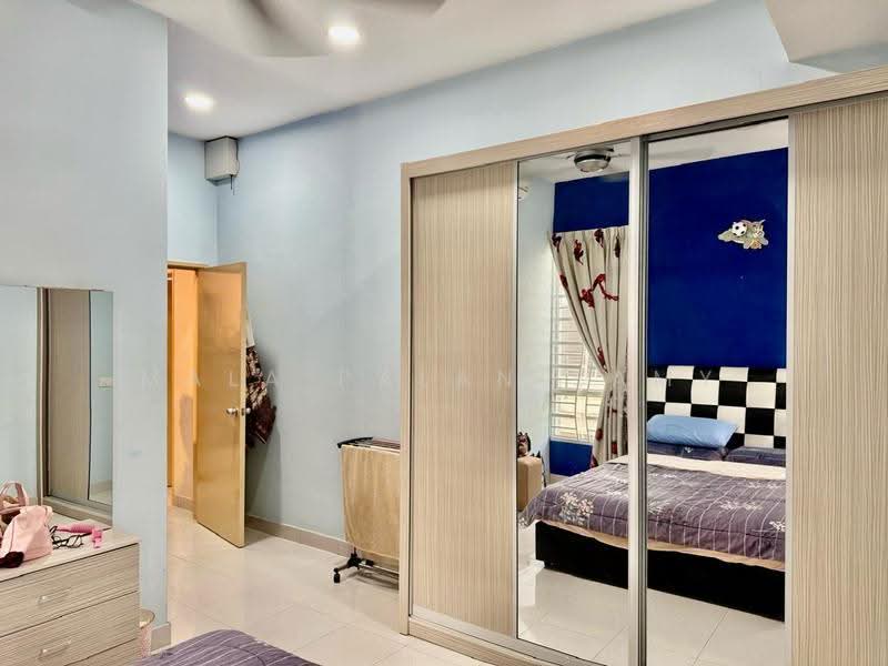 Semi-Detached House for Sale in Bandar Parklands (Klang) - Mala Palanisamy - Bedroom - PropertyGuru.com.my