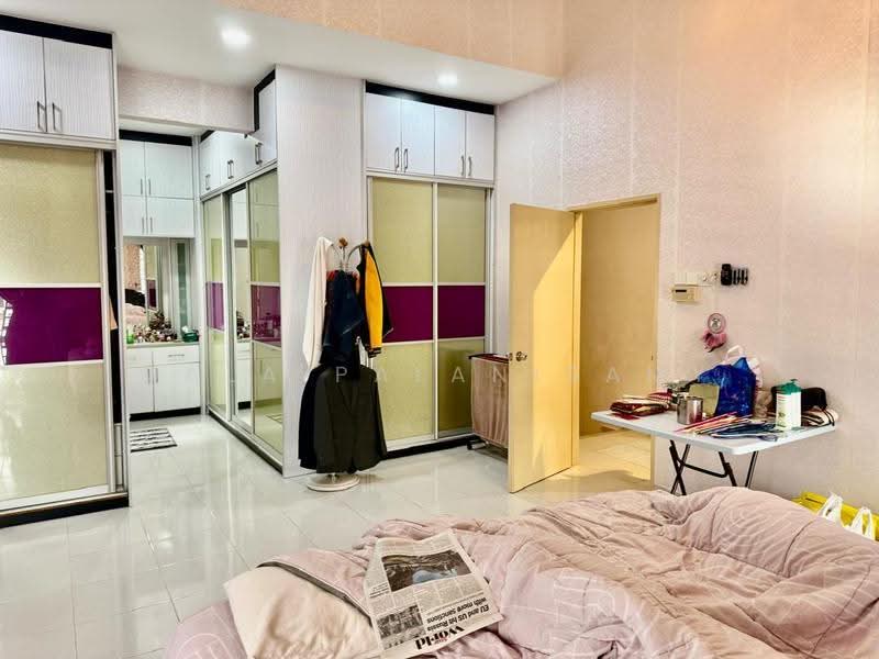 Semi-Detached House for Sale in Bandar Parklands (Klang) - Mala Palanisamy - Bedroom - PropertyGuru.com.my