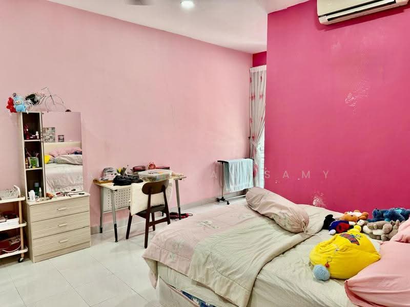 Semi-Detached House for Sale in Bandar Parklands (Klang) - Mala Palanisamy - Bedroom - PropertyGuru.com.my