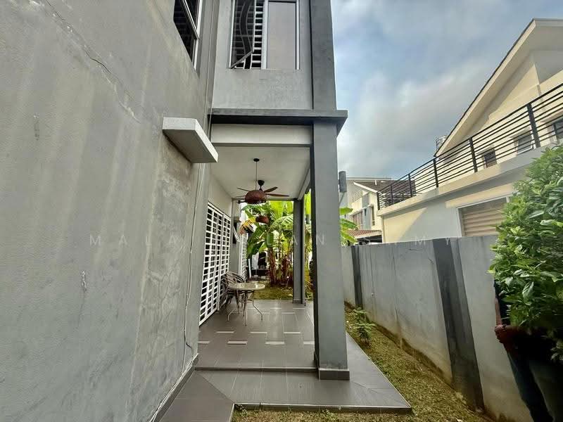 Semi-Detached House for Sale in Bandar Parklands (Klang) - Mala Palanisamy - Exterior - PropertyGuru.com.my