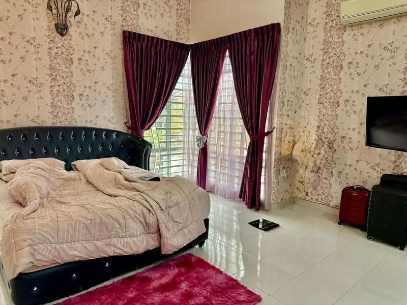 Semi-Detached House for Sale in Bandar Parklands (Klang) - Mala Palanisamy - Bedroom - PropertyGuru.com.my
