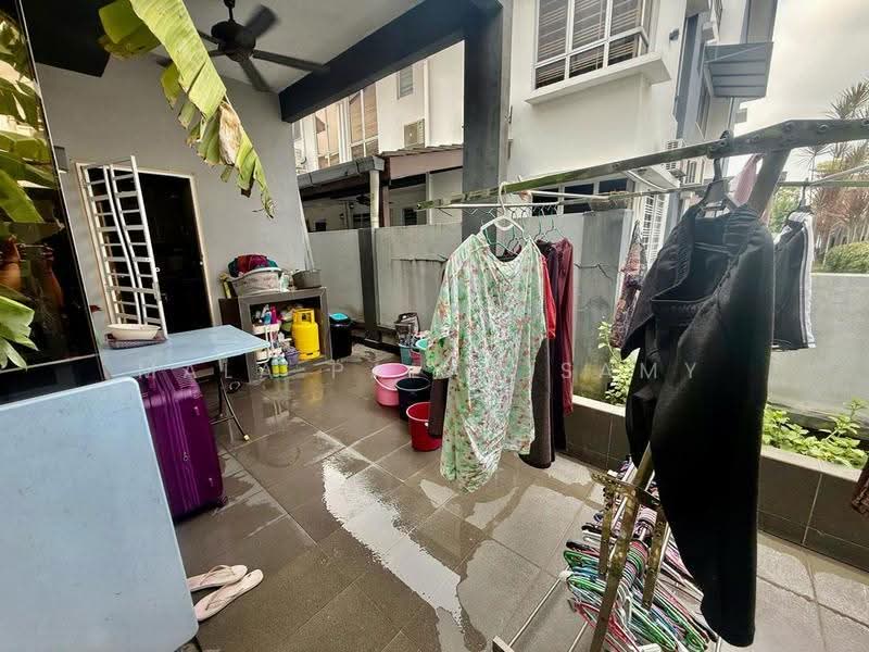 Semi-Detached House for Sale in Bandar Parklands (Klang) - Mala Palanisamy - Exterior - PropertyGuru.com.my