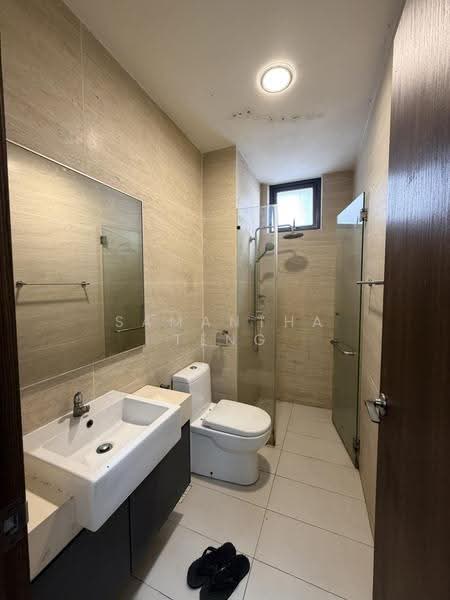 Kediaman Servis untuk Disewa di Crescent Bay Suites (Teluk Bayu) - Samantha Teng - Bathroom - PropertyGuru.com.my