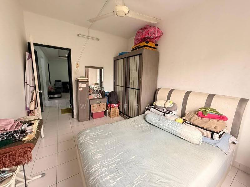 Apartment for Sale at Teratai Apartment @ Taman Sutera - Hawa Ibrahim - Bedroom - PropertyGuru.com.my