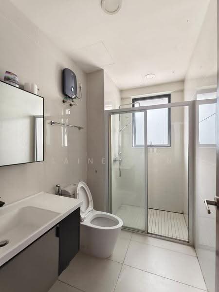 Condominium for Rent at Royal Strand @ Country Garden Danga Bay - Elaine Chan - Bathroom - PropertyGuru.com.my