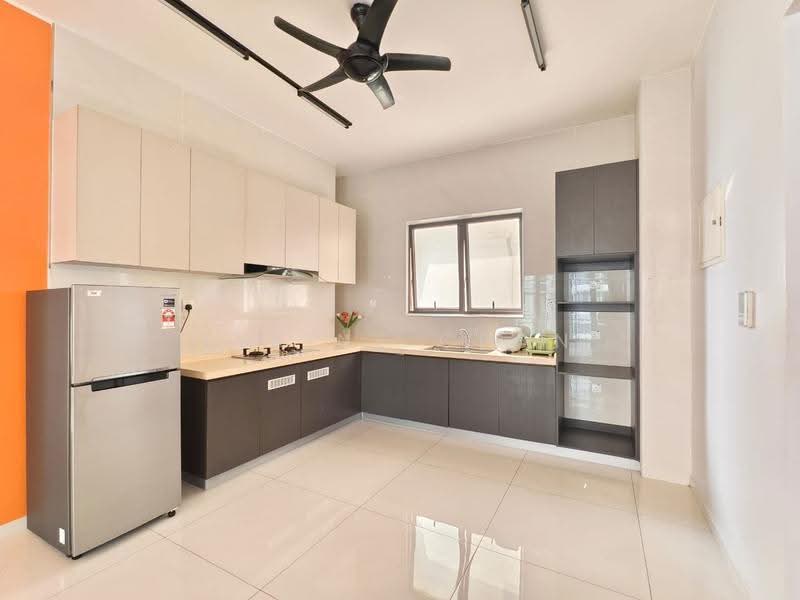 Condominium for Rent at Royal Strand @ Country Garden Danga Bay - Elaine Chan - Kitchen - PropertyGuru.com.my