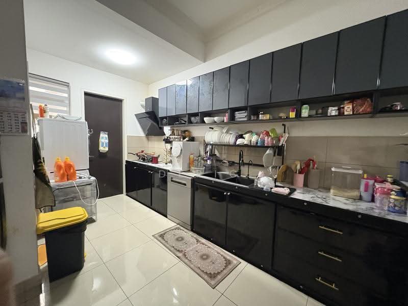 2-storey Terraced House for Sale in Skudai (Johor) - Deric Ng - Kitchen - PropertyGuru.com.my
