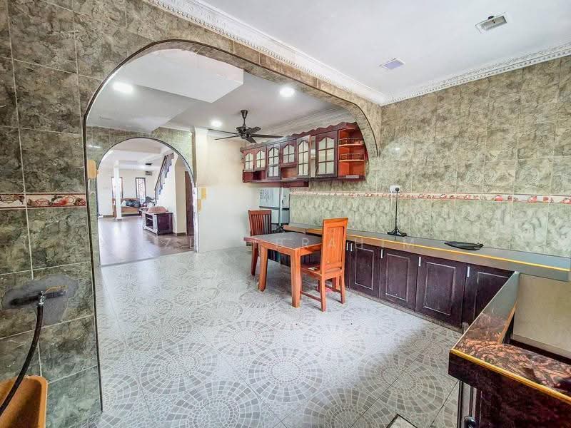 2-storey Terraced House for Sale in Taman Harmoni Kajang (Kajang) - Azli Ibrahim - Kitchen - PropertyGuru.com.my