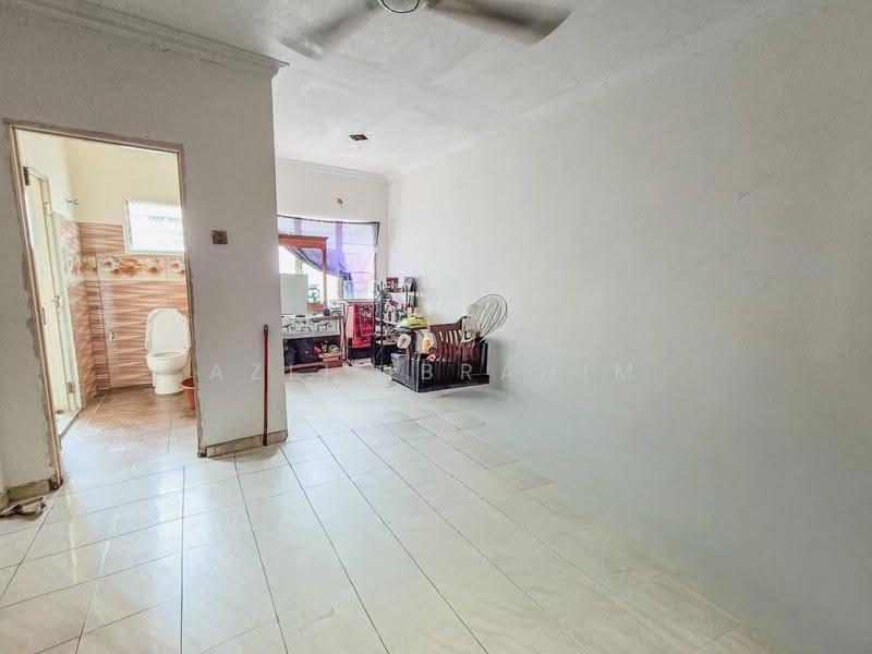 2-storey Terraced House for Sale in Taman Harmoni Kajang (Kajang) - Azli Ibrahim - Bathroom - PropertyGuru.com.my