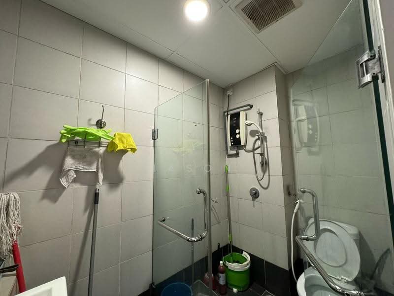 Service Residence for Rent at Centrestage Designer Suite - Jason Chee - Bathroom - PropertyGuru.com.my