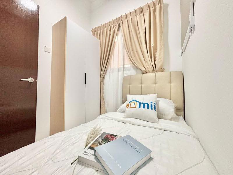 Condominium for Sale at Royal Strand @ Country Garden Danga Bay - Hui Hui Lim - Bedroom - PropertyGuru.com.my
