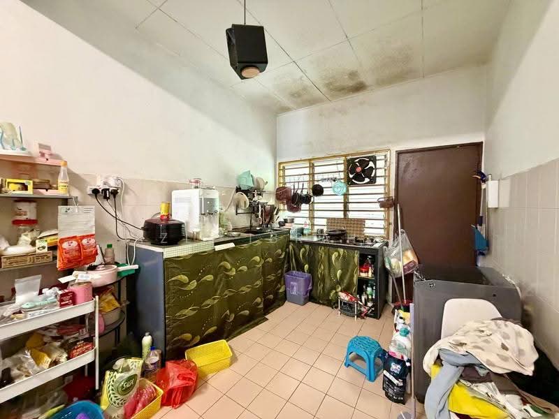 Rumah Teres 1-Tingkat untuk Dijual di Taman Desa Kenanga 2 (Semenyih) - Azli Ibrahim - Kitchen - PropertyGuru.com.my