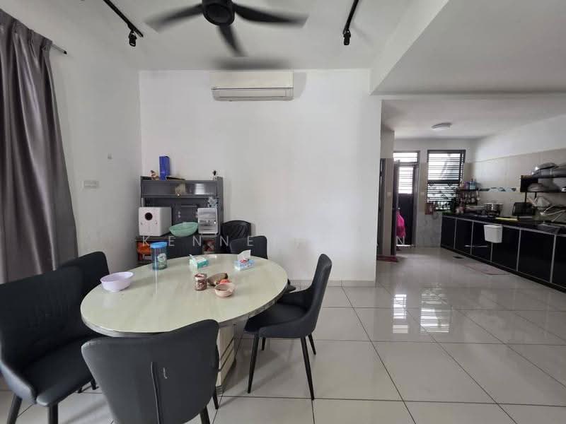 Terraced House for Sale in Bandar Dato Onn (Tebrau) - Kenneth Tan - Dining Room - PropertyGuru.com.my