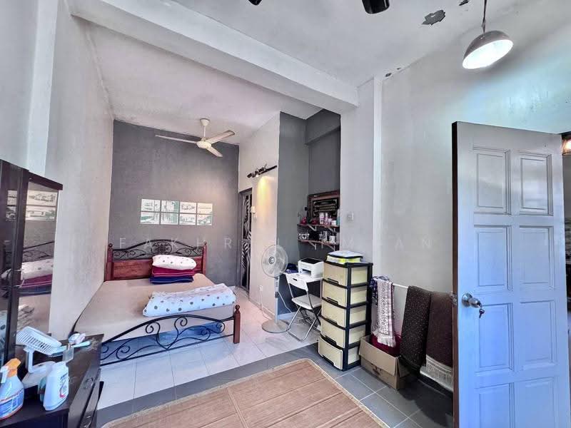 Rumah Teres 2-Tingkat untuk Dijual di Taman Scientex Pasir Gudang (Pasir Gudang) - Fakhrul Imlan - Bedroom - PropertyGuru.com.my