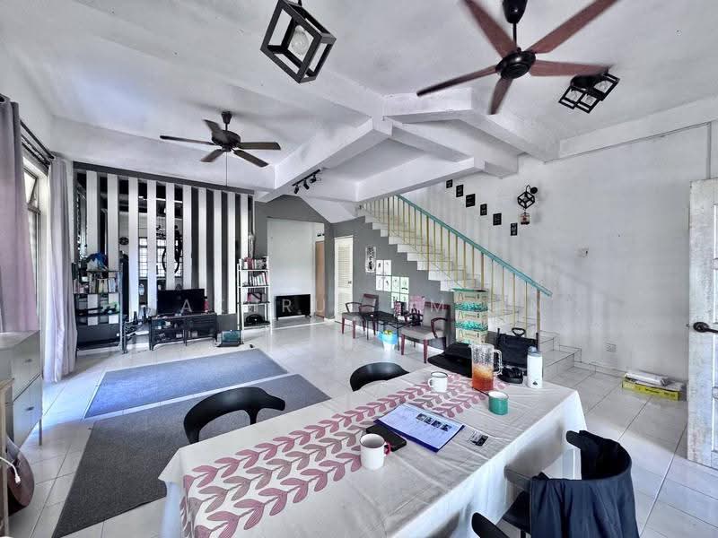 Rumah Teres 2-Tingkat untuk Dijual di Taman Scientex Pasir Gudang (Pasir Gudang) - Fakhrul Imlan - Living Room - PropertyGuru.com.my