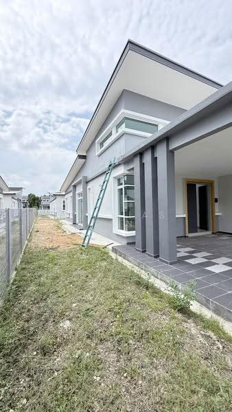 Semi-Detached House for Sale in Taman Tanjung Minyak Utama (Tanjong Minyak) - Mathias Tan - Exterior - PropertyGuru.com.my
