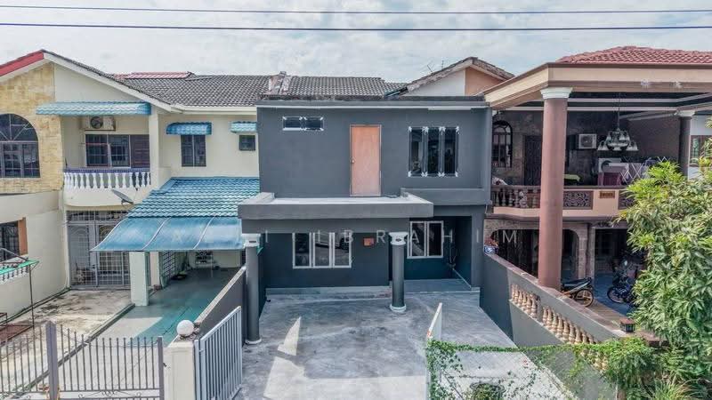 2-storey Terraced House for Sale in Taman Jasmin (Kajang) - Azli Ibrahim - Exterior - PropertyGuru.com.my