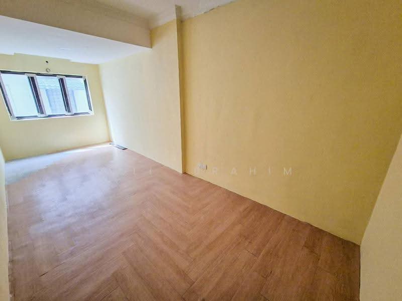 2-storey Terraced House for Sale in Taman Jasmin (Kajang) - Azli Ibrahim - Interior - PropertyGuru.com.my
