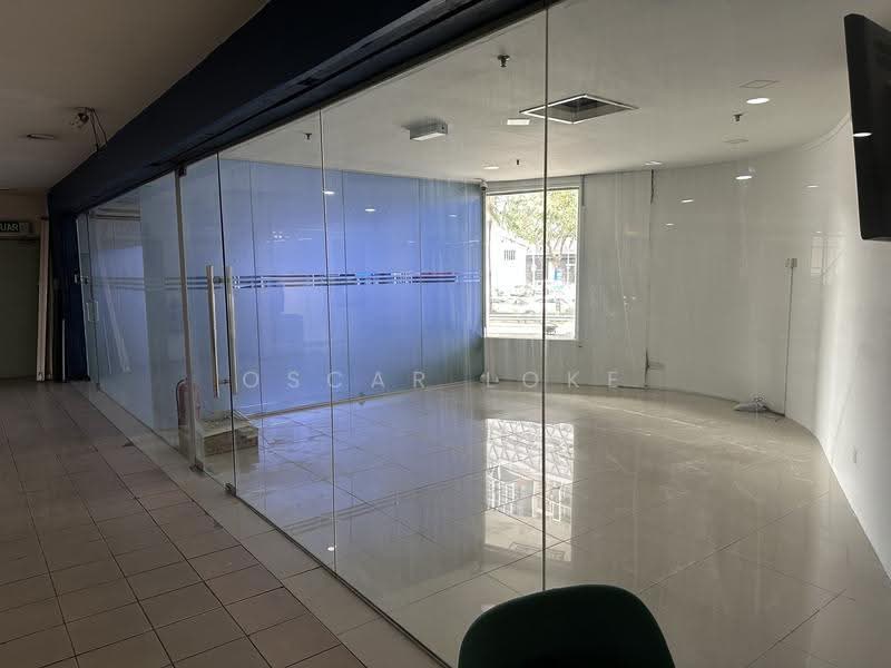 Shop for Rent in Jalan Klang Lama (Old Klang Road) (Kuala Lumpur) - Oscar Loke - Interior - PropertyGuru.com.my