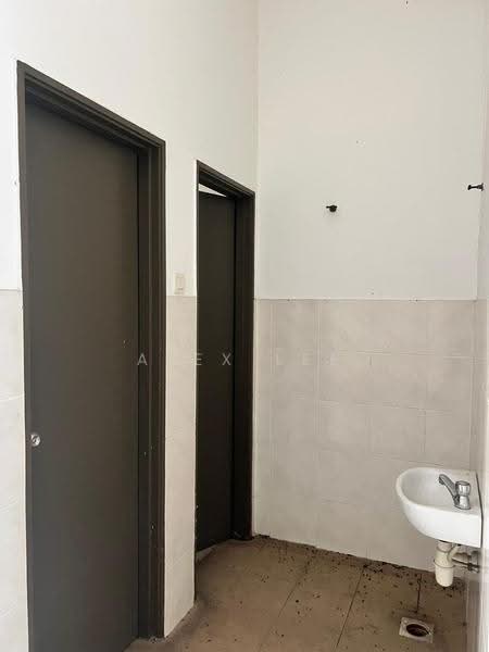 Kedai untuk Dijual di Subang Jaya (Selangor) - Alex Lee - Interior - PropertyGuru.com.my